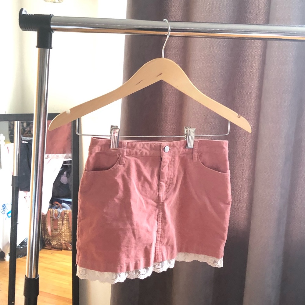 Short demin skirt with lace bottom